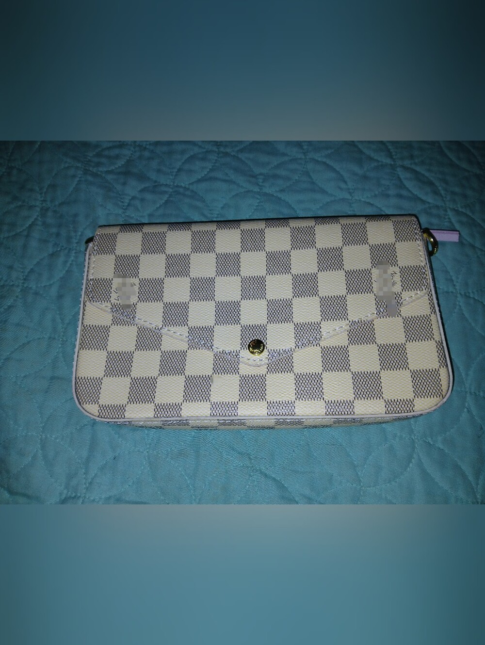 Designer-Style Checkered Crossbody with Pink Card Holder - Picture 2 of 4